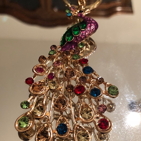 Crystal Splendid Tail Peacock Pendant - Picture 3 of 3